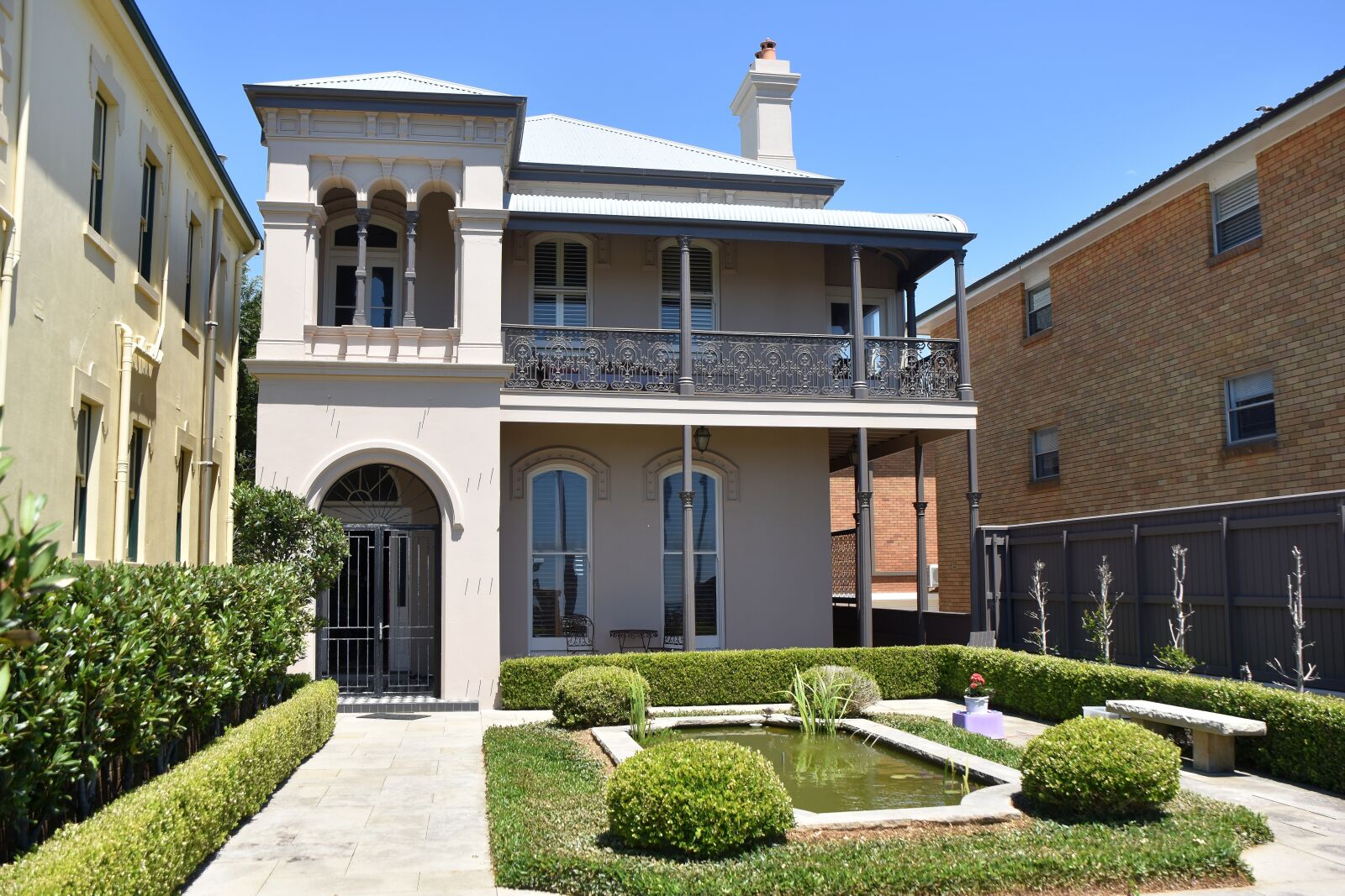 Nikon D3400 sample photo. House, terrace, garden photography