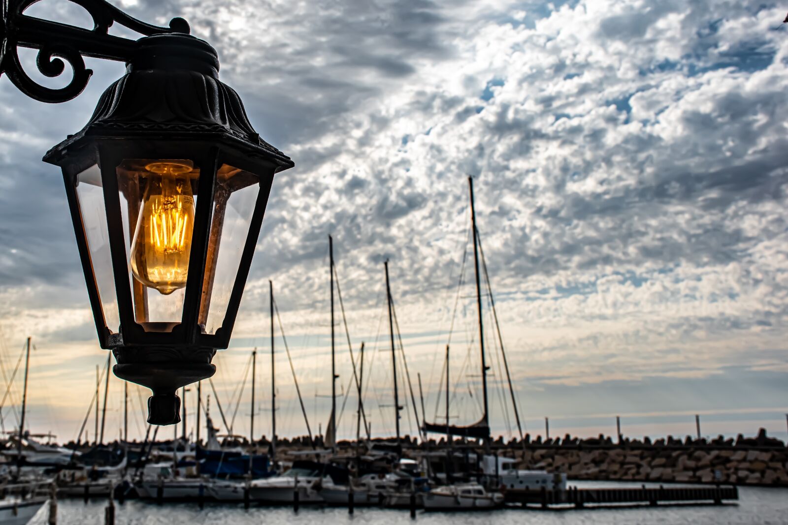 Nikon D5600 sample photo. Light, lamp, marina photography