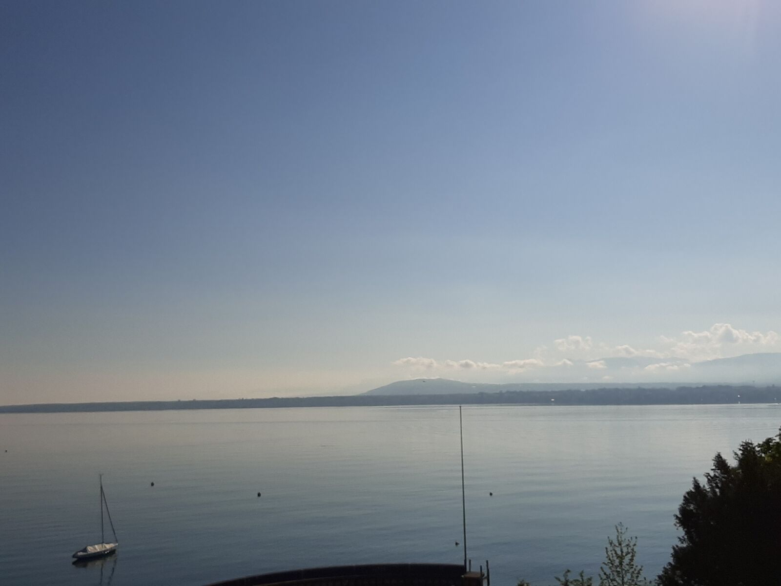 Samsung Galaxy A50 sample photo. Geneva, lake, sky photography