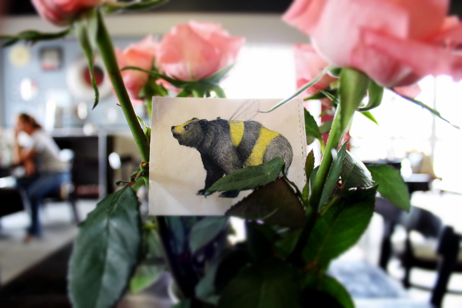 Canon EOS 650D (EOS Rebel T4i / EOS Kiss X6i) sample photo. Bear, bee, blurred, background photography