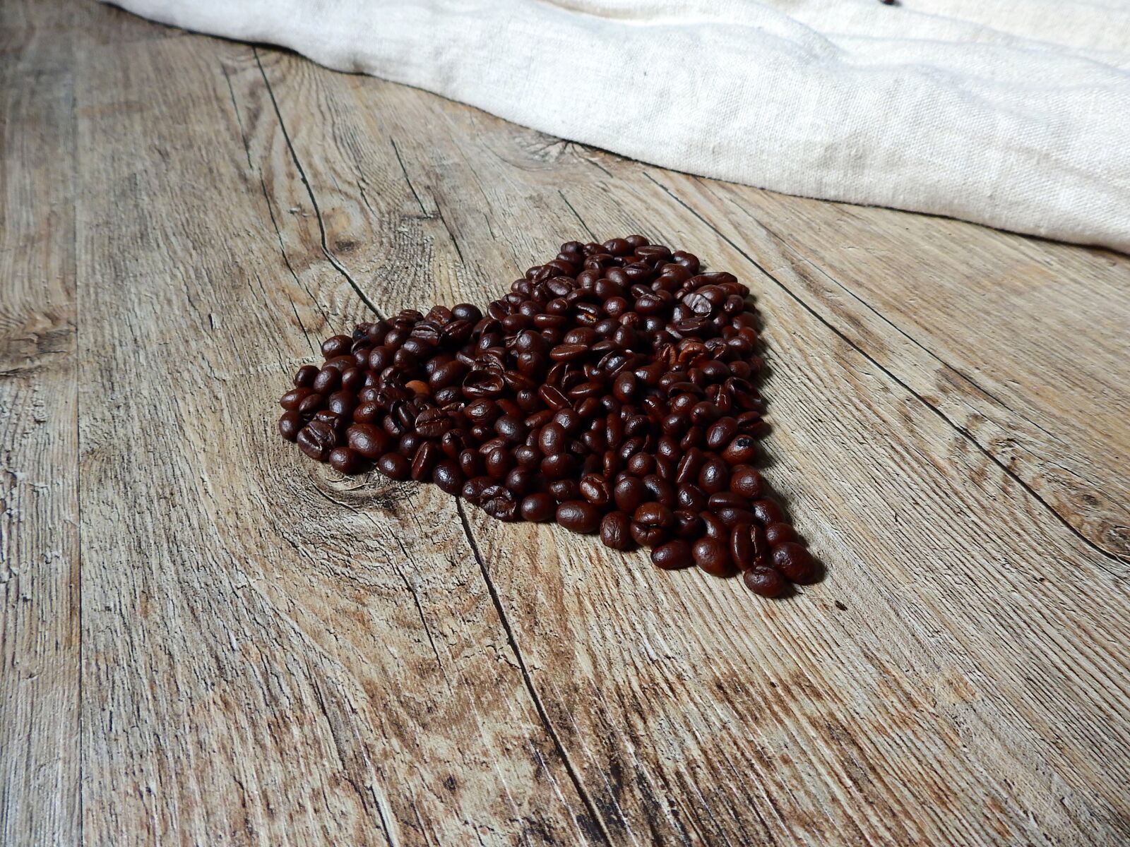 Nikon Coolpix P900 sample photo. Coffee, coffee beans, beans photography