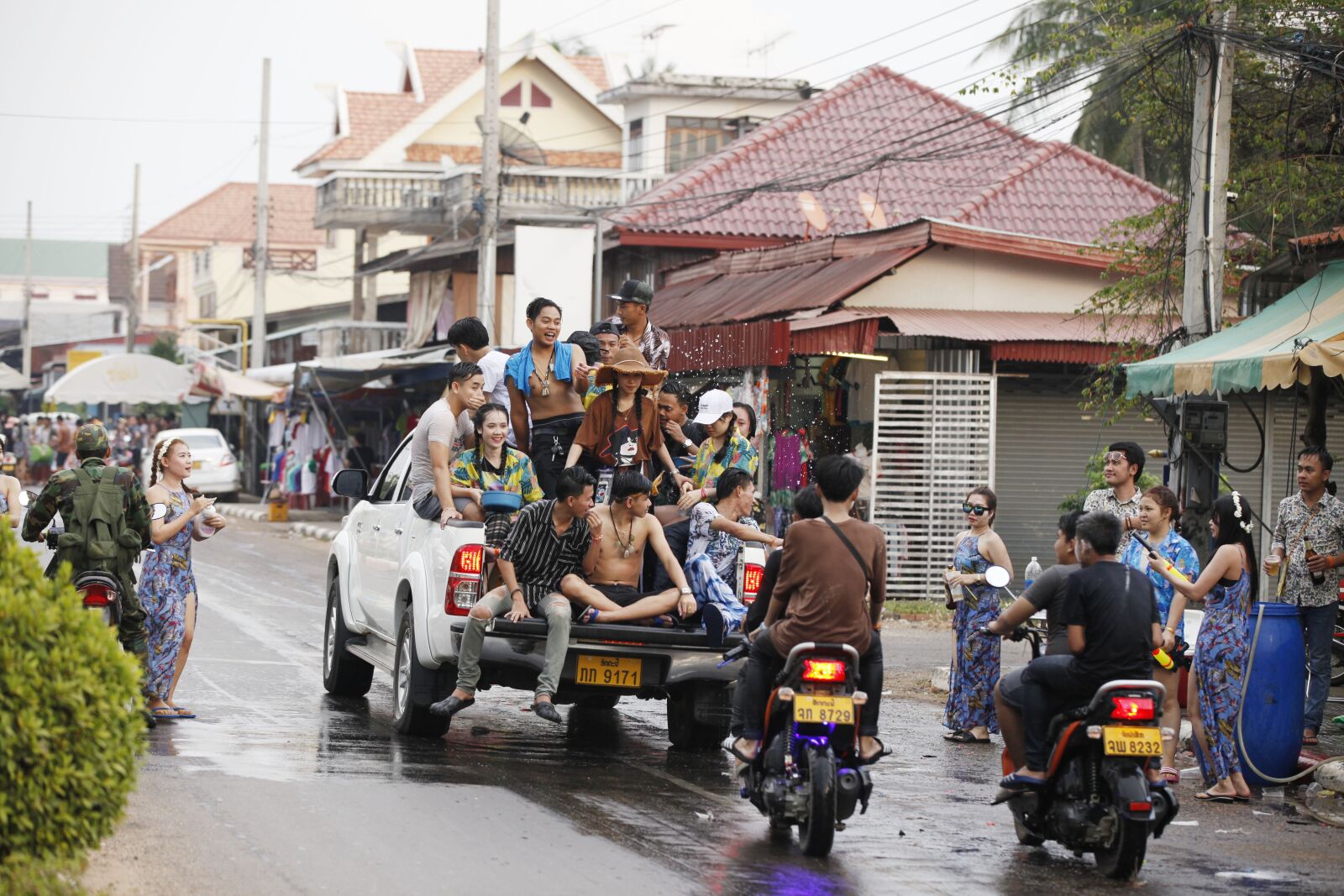 Canon EOS 5D Mark II sample photo. Laos, lao street, lao photography