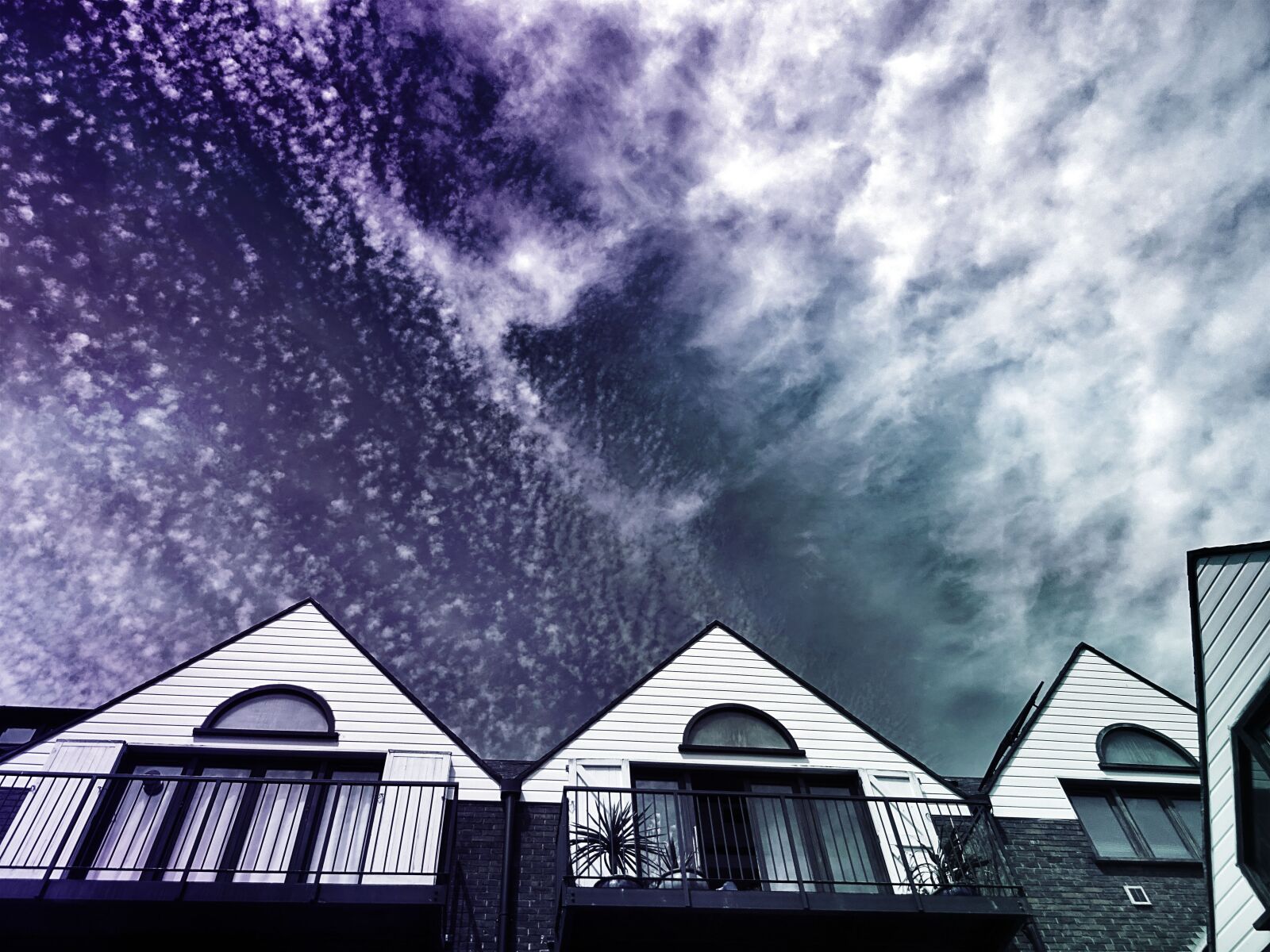 Sony DSC-HX60 sample photo. Architecture, buildings, cloud, dark photography