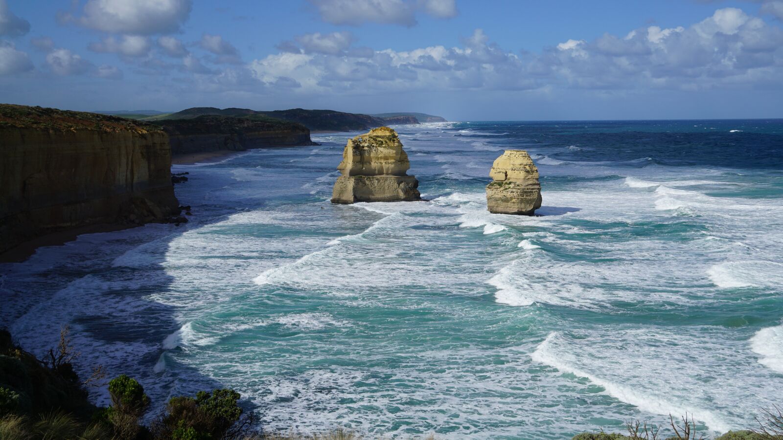 Sony a6000 + Sony Vario-Tessar T* E 16-70mm F4 ZA OSS sample photo. Great ocean road, seaside photography