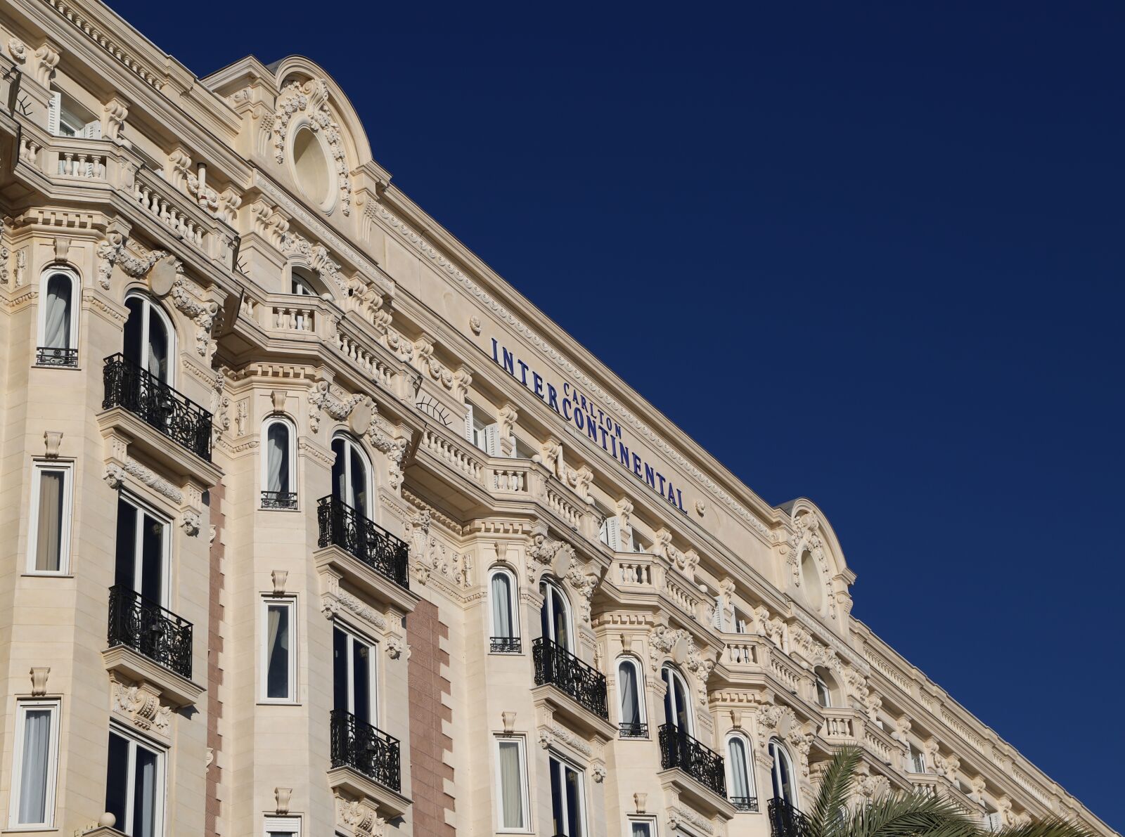 Canon EOS 6D Mark II sample photo. Architecture, city, old photography