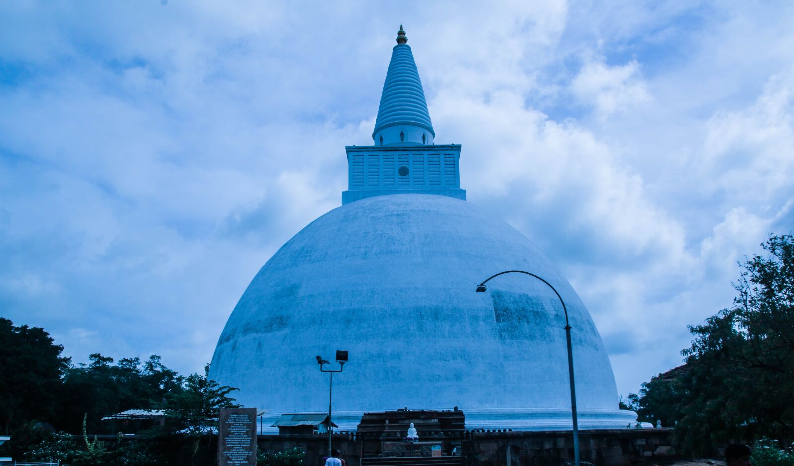 Canon EOS 70D sample photo. Sri lanka, buddhist, stupa photography