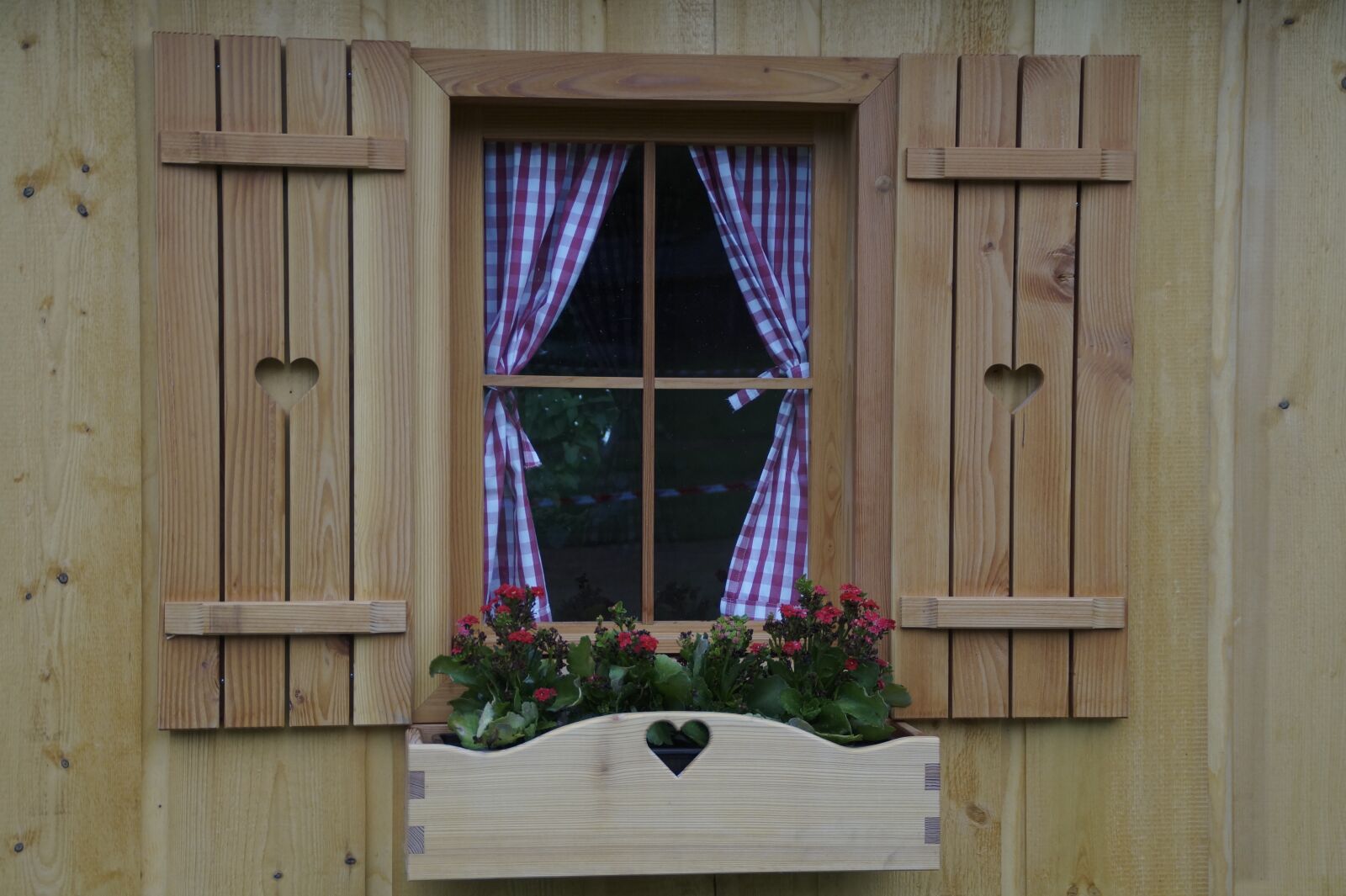 Sony SLT-A58 sample photo. Window, home, wood photography