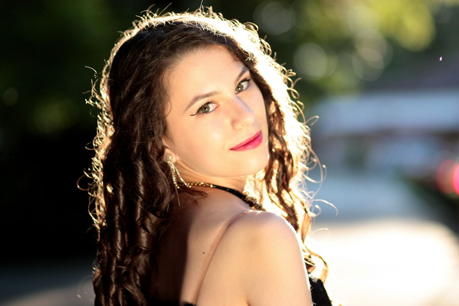 Canon EOS 450D (EOS Rebel XSi / EOS Kiss X2) sample photo. Girl, long hair, brown photography