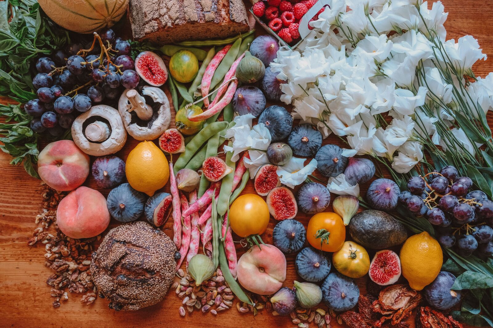 Fujifilm X-T20 sample photo. Fruit, bread, table photography