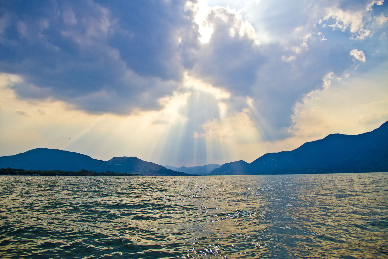 Canon EOS 7D sample photo. Iseo lake, north italy photography