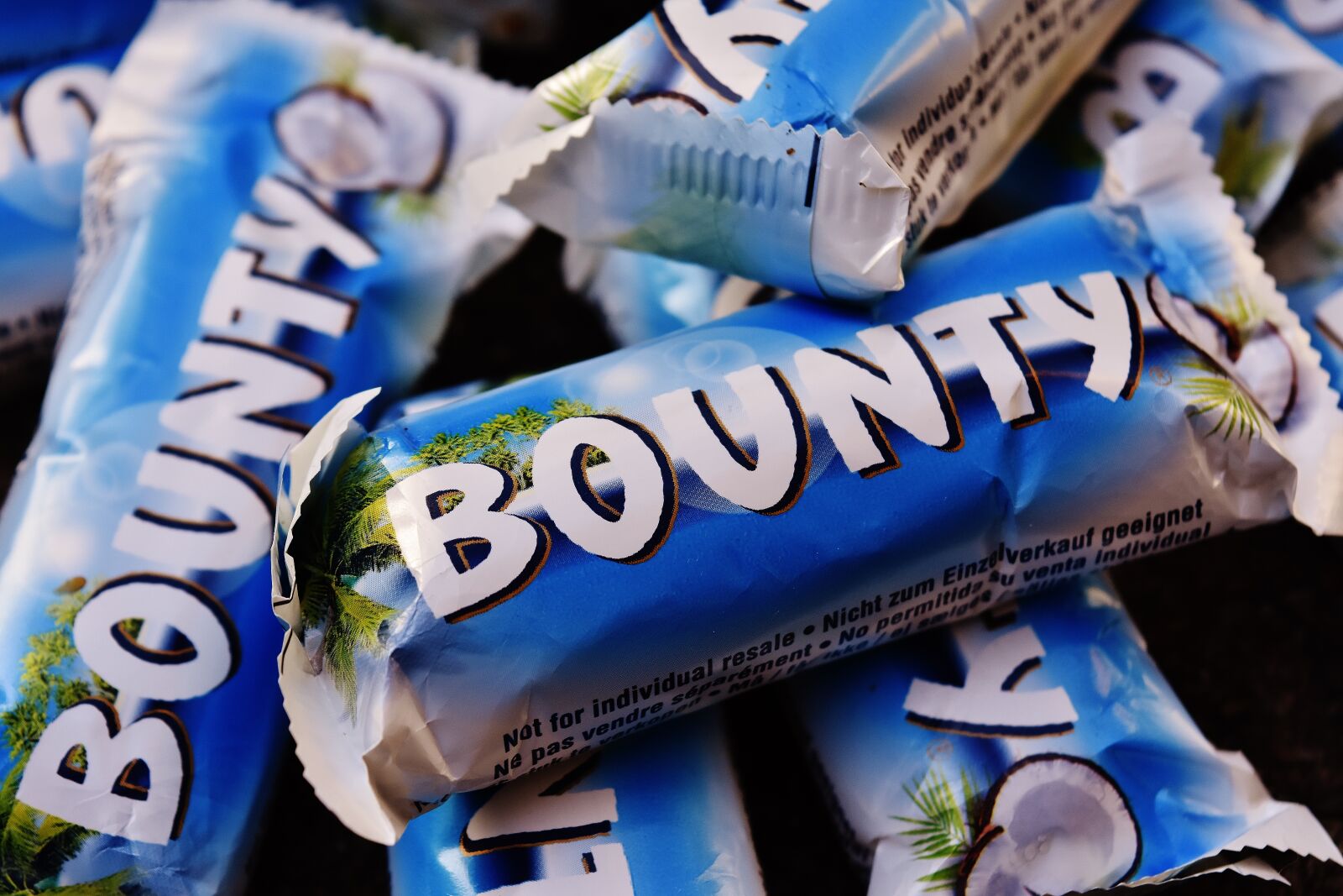 Nikon D7200 sample photo. Bounty, candy bar, chocolate photography