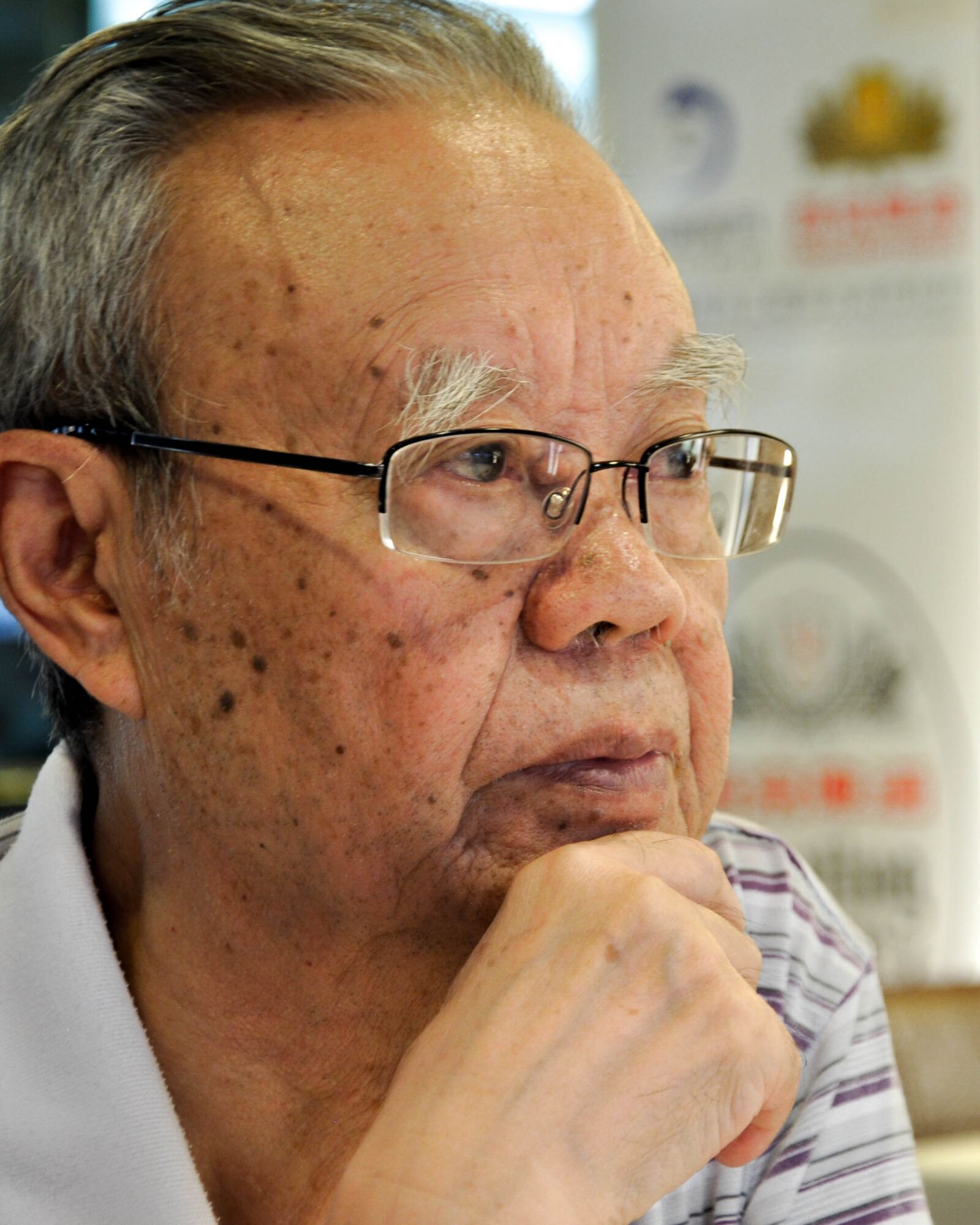 Nikon D90 sample photo. The old man, thinking photography