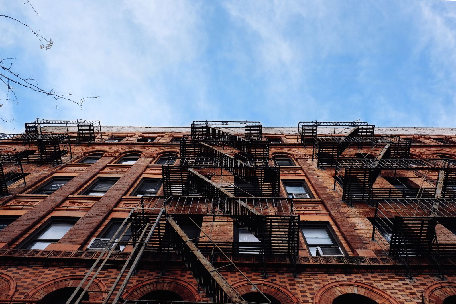 Fujifilm X-M1 sample photo. Architecture, brick, building photography