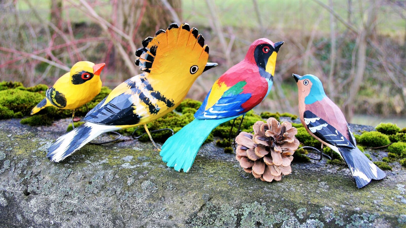 Canon EOS 400D (EOS Digital Rebel XTi / EOS Kiss Digital X) sample photo. Wooden, birds, pen photography