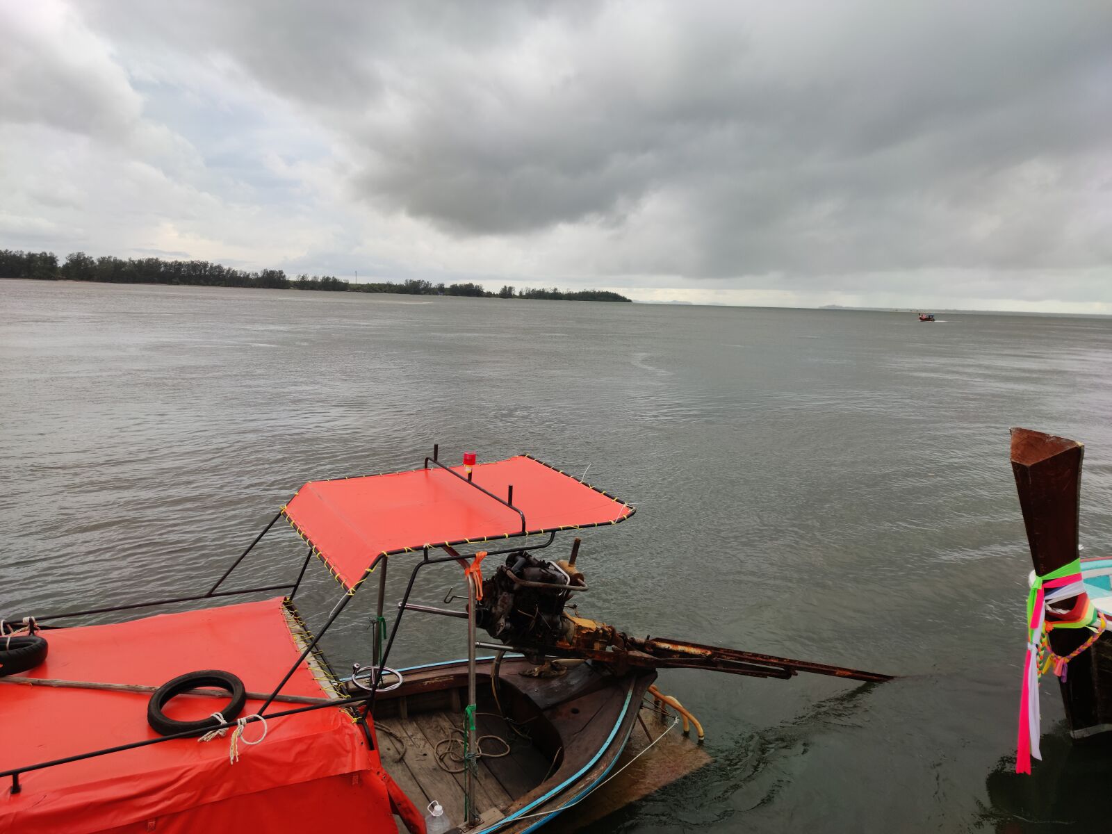Xiaomi Mi Note 10 sample photo. Sea, boat, landscape photography