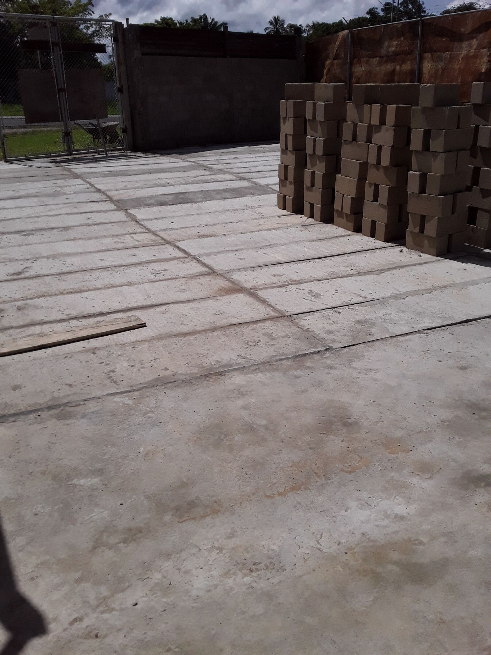 Samsung Galaxy J2 Core sample photo. Floor, cement panels, reinforced photography