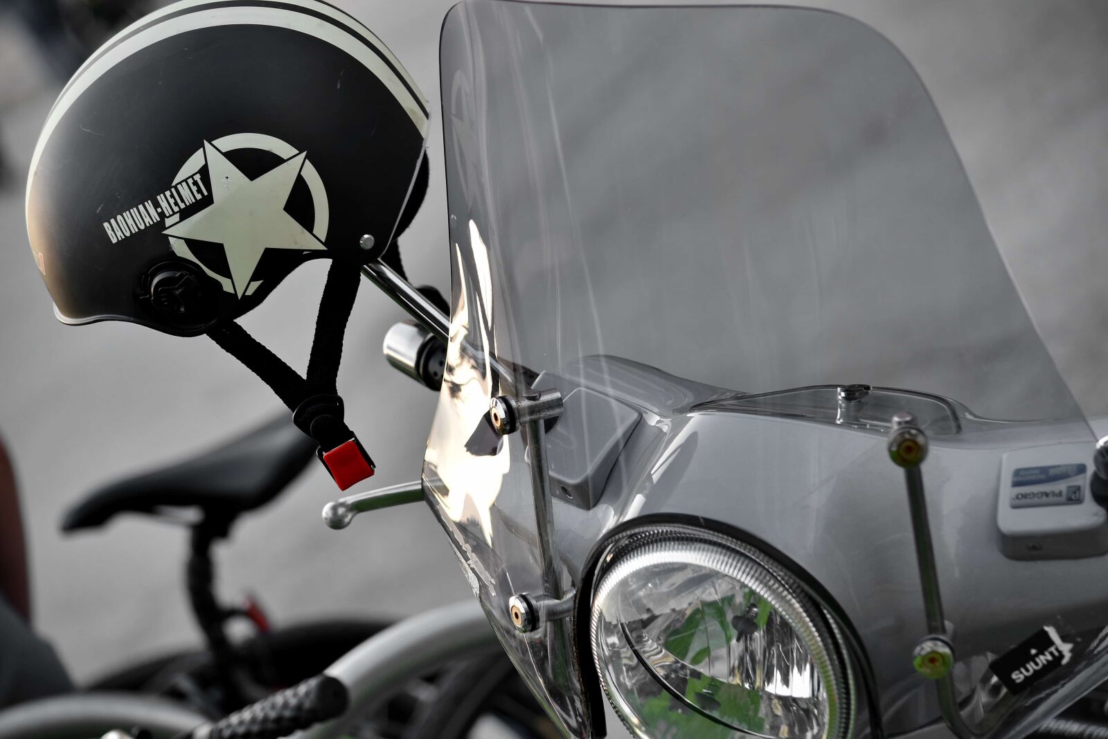 Nikon D5500 sample photo. Headlight, helmet, moped, motorcycle photography