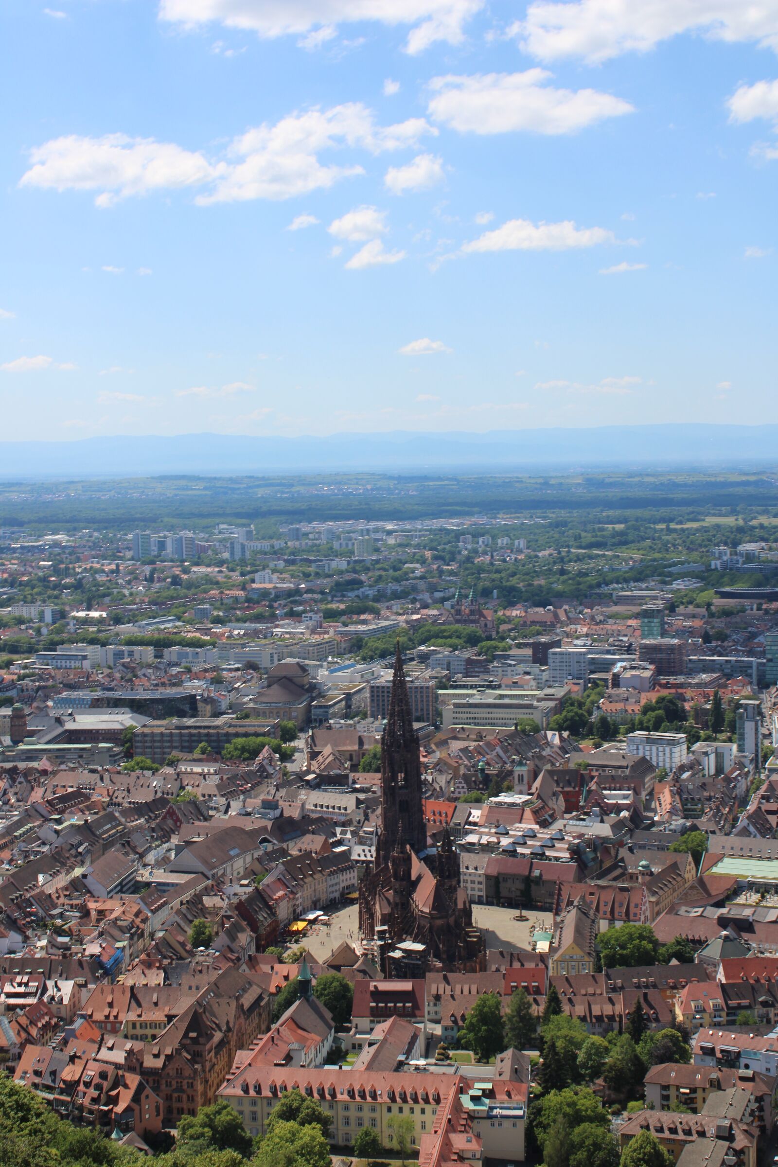 Canon EOS 2000D (EOS Rebel T7 / EOS Kiss X90 / EOS 1500D) sample photo. Freiburg, münster, sky photography
