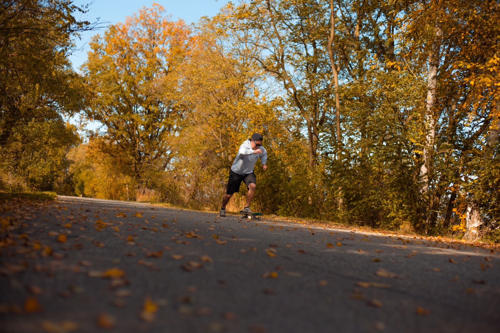 Canon EF 50mm F1.8 II sample photo. Skateboard, man, autumn photography