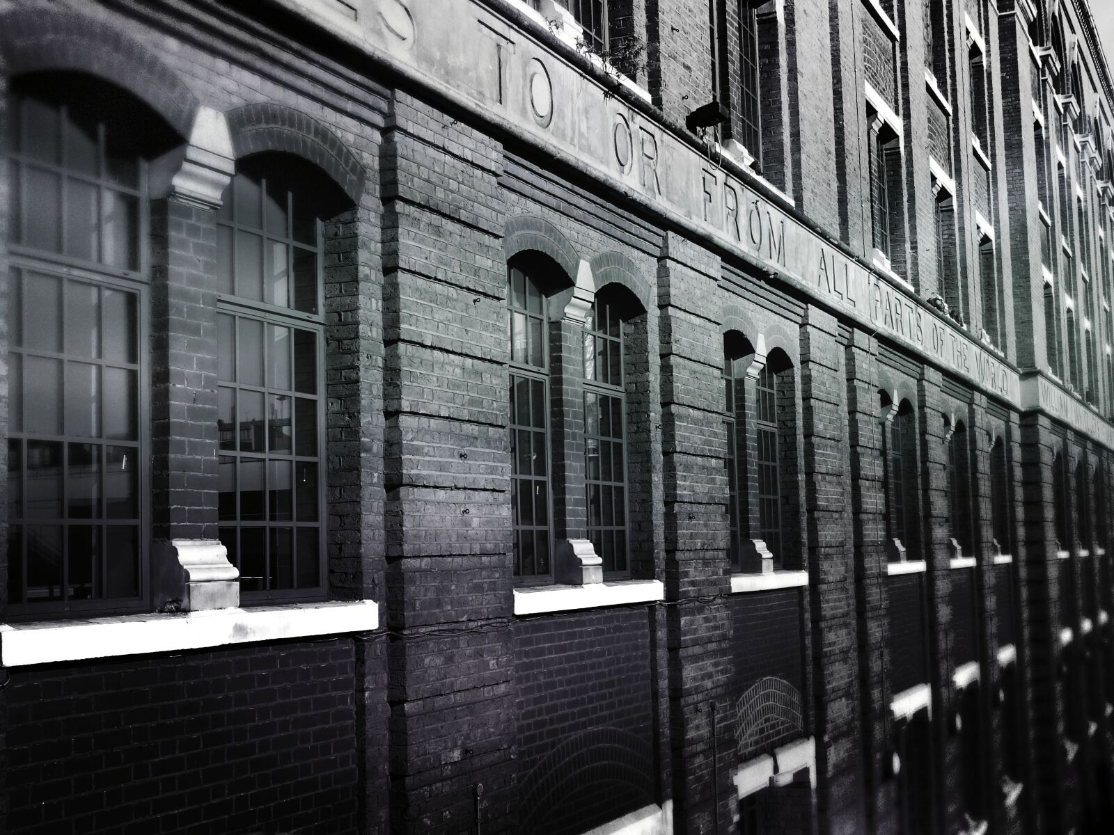 Sony DSC-HX60 sample photo. Architecture, black, and, white photography