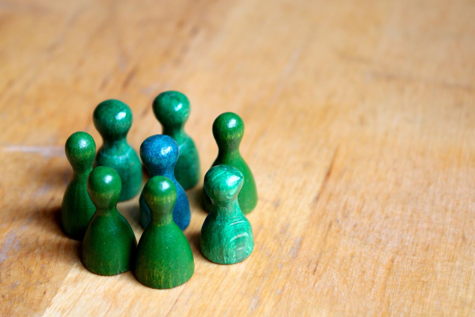 Canon EOS 2000D (EOS Rebel T7 / EOS Kiss X90 / EOS 1500D) sample photo. Play figures, blue, green photography