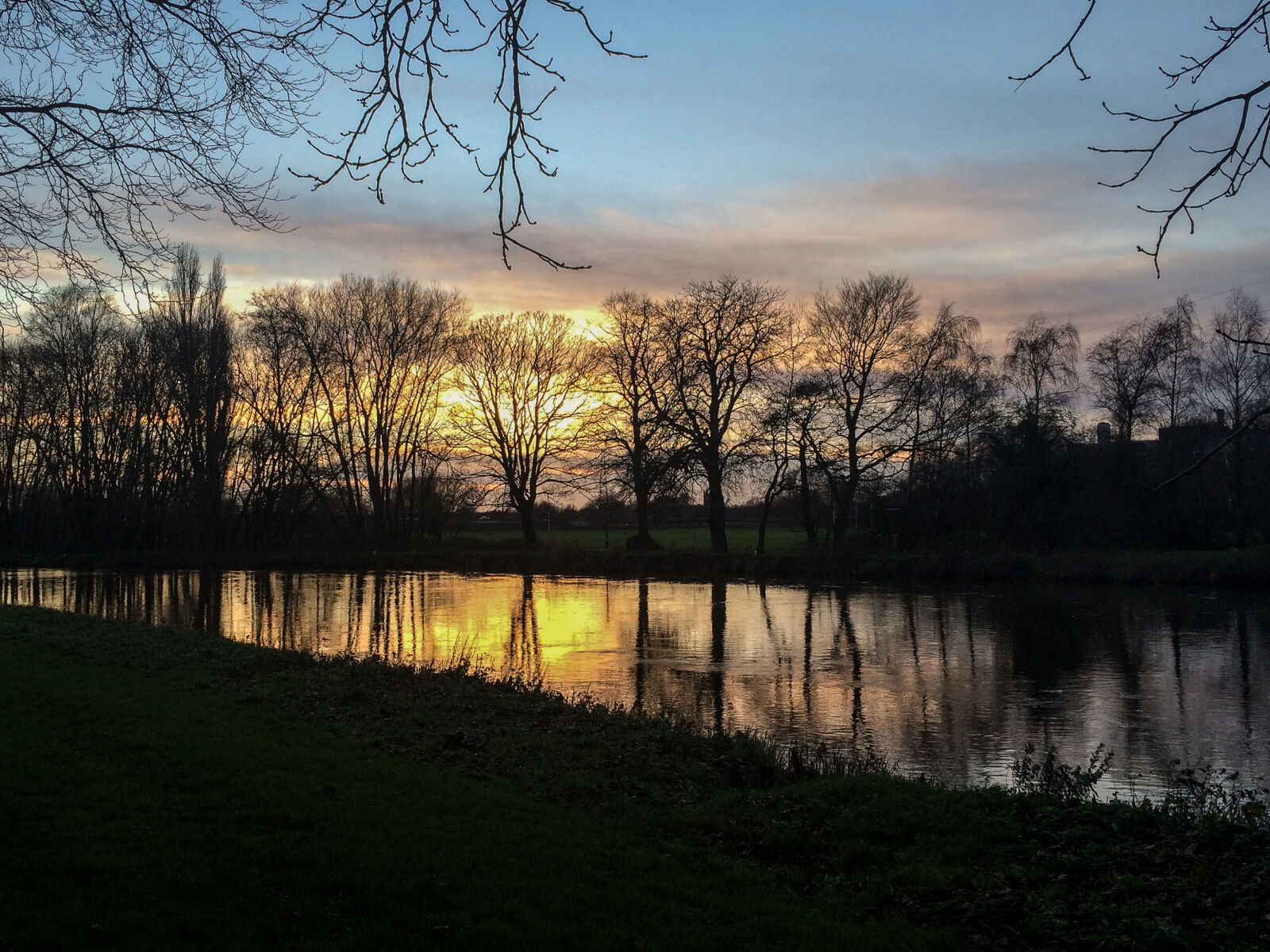 iPhone 5s back camera 4.15mm f/2.2 sample photo. Light, reflection, river, trees photography