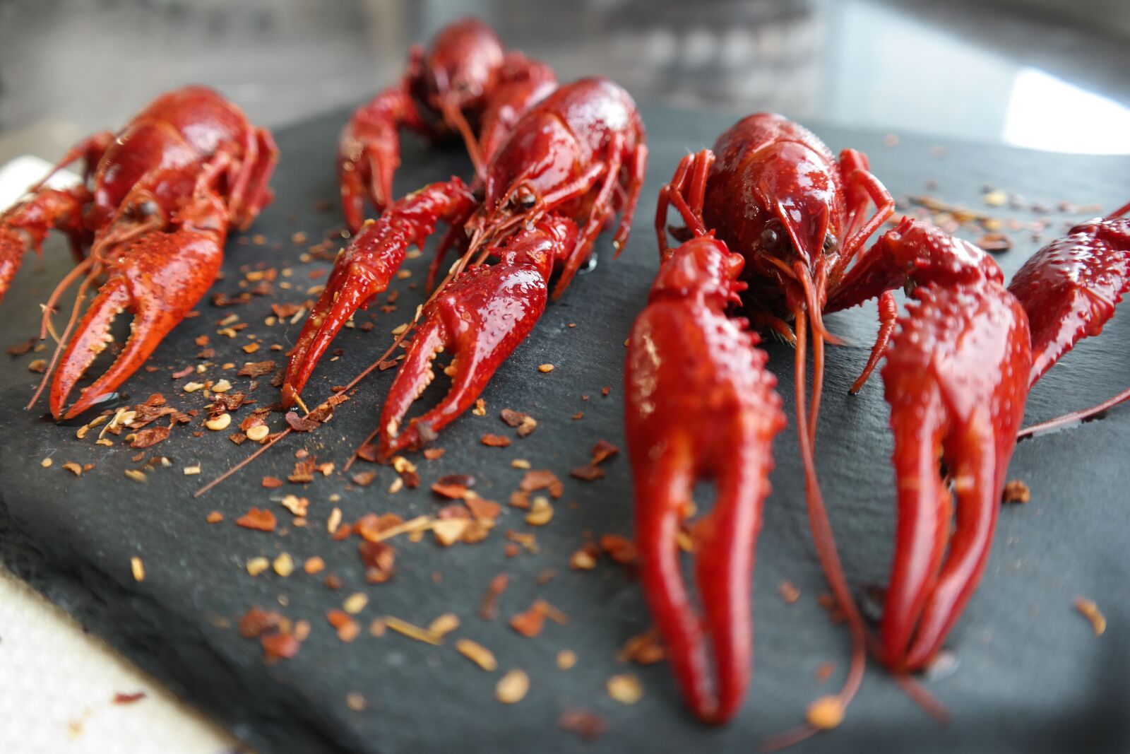 Samsung NX300 sample photo. Boiled crayfish, eat, food photography