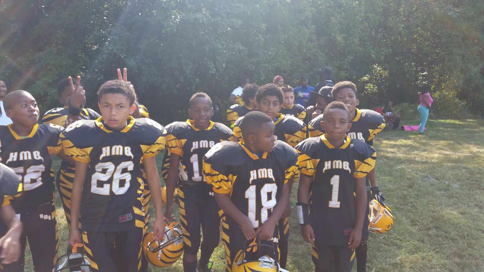 Samsung Galaxy S5 sample photo. Black, uniforms, football, team photography
