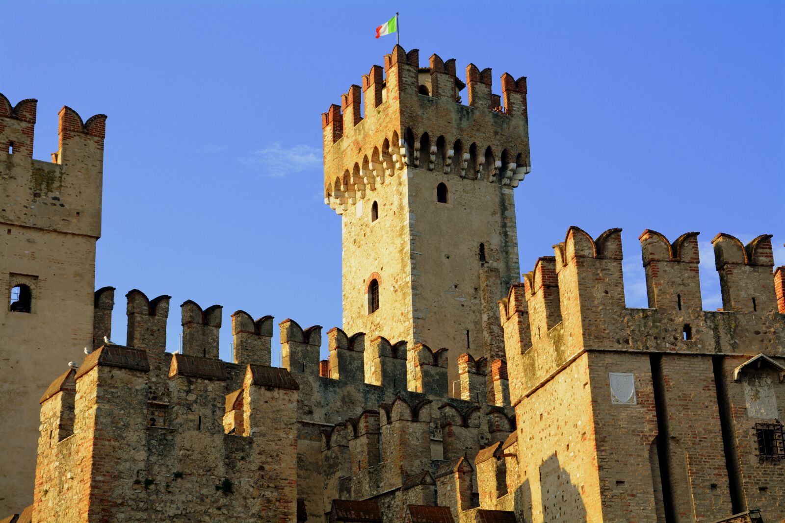 Nikon D7100 sample photo. Torre, castle, walls photography