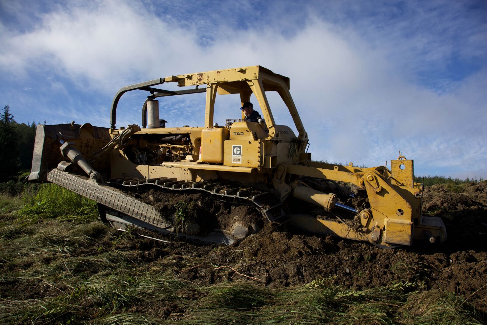 Canon EOS 5D Mark II sample photo. Bulldozer, vehicle, excavator photography