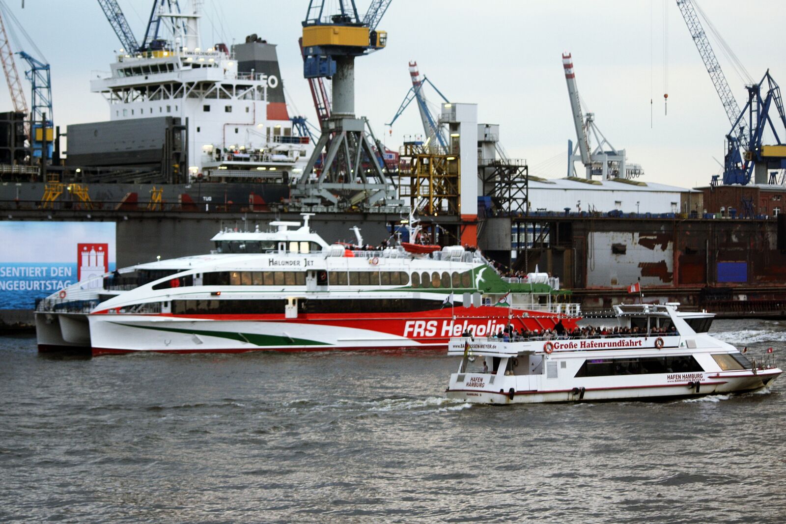 Canon EOS 1000D (EOS Digital Rebel XS / EOS Kiss F) sample photo. Hamburg, hanseatic city of photography