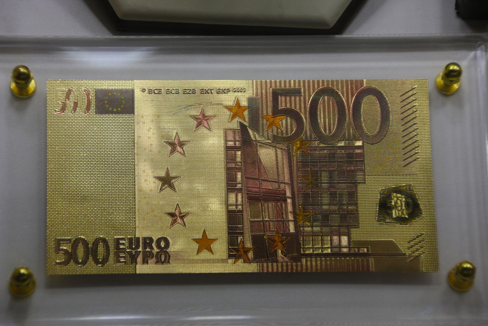 Canon EOS 60D sample photo. Dollar bill, dubai, gold photography