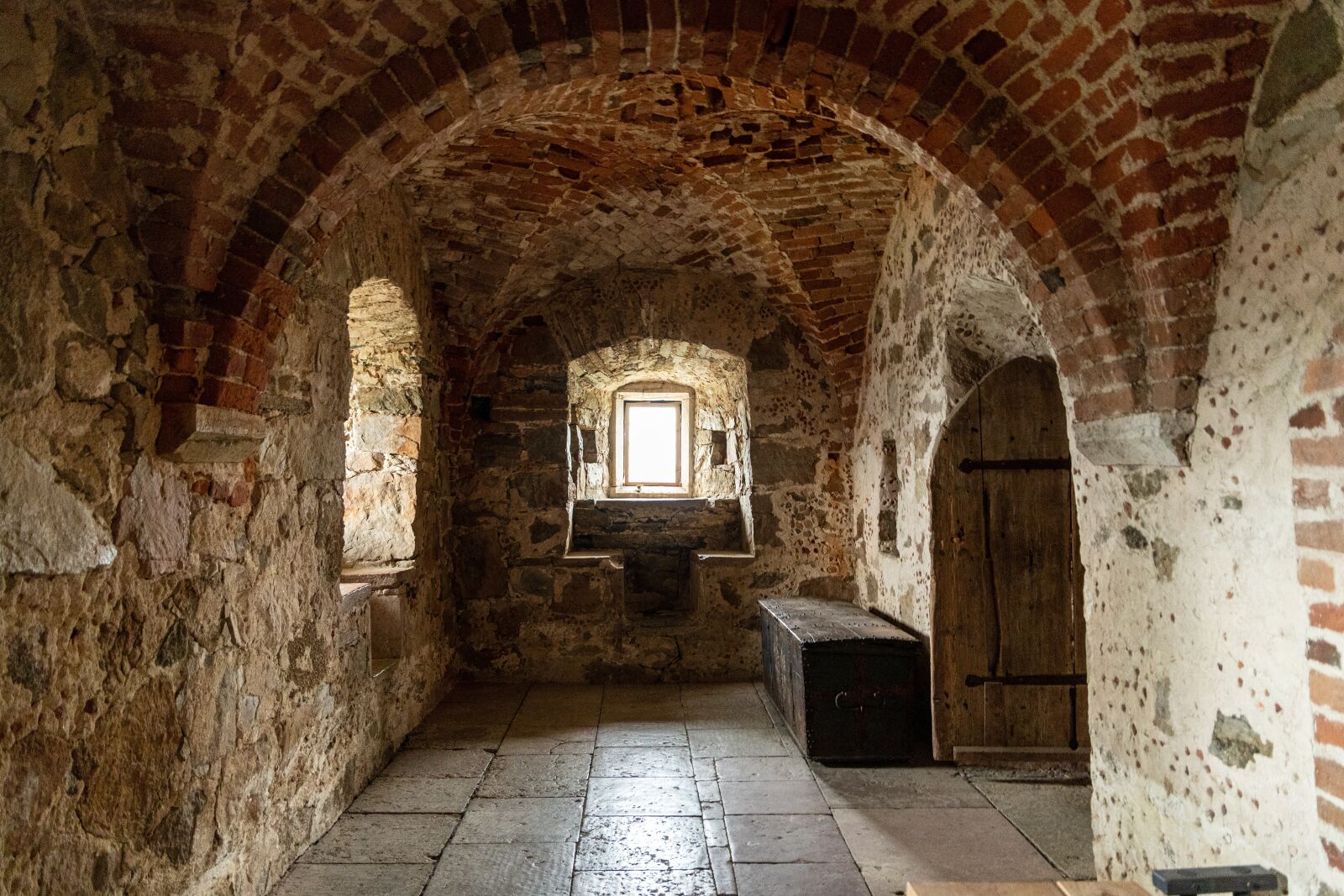 Canon EOS 6D Mark II sample photo. Rittersaal, castle, middle ages photography