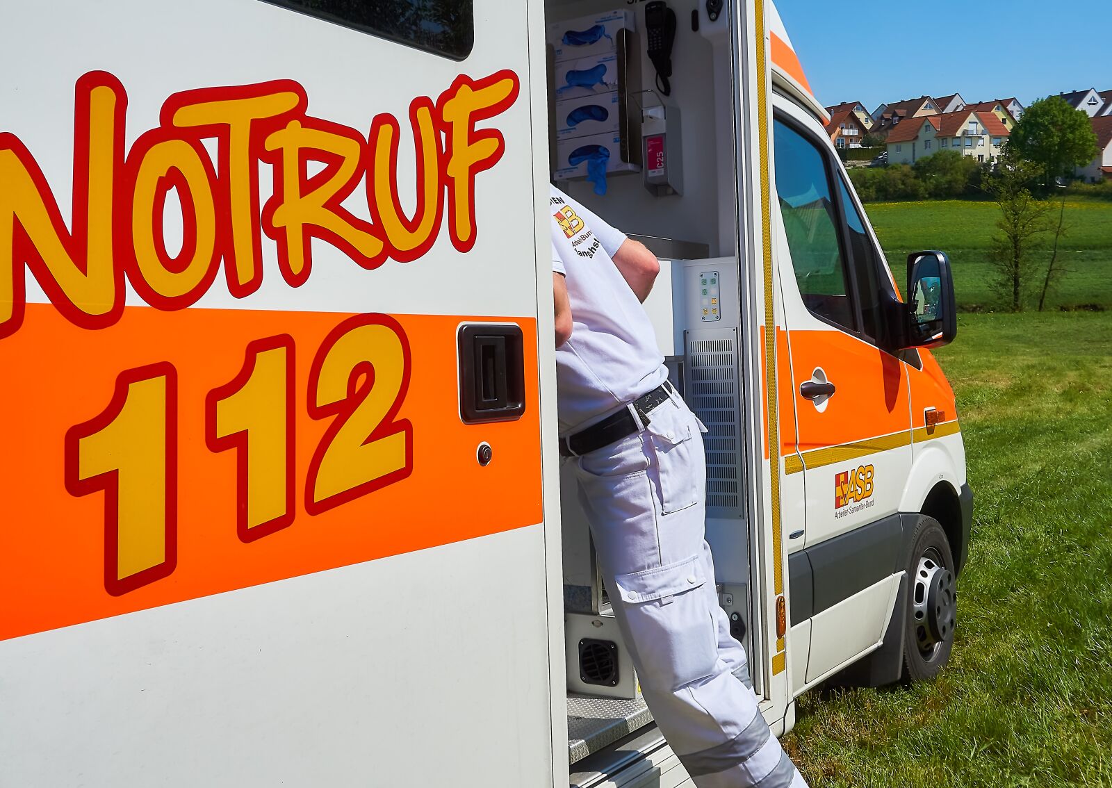 Sony a6000 sample photo. Ambulance, asb, emergency photography