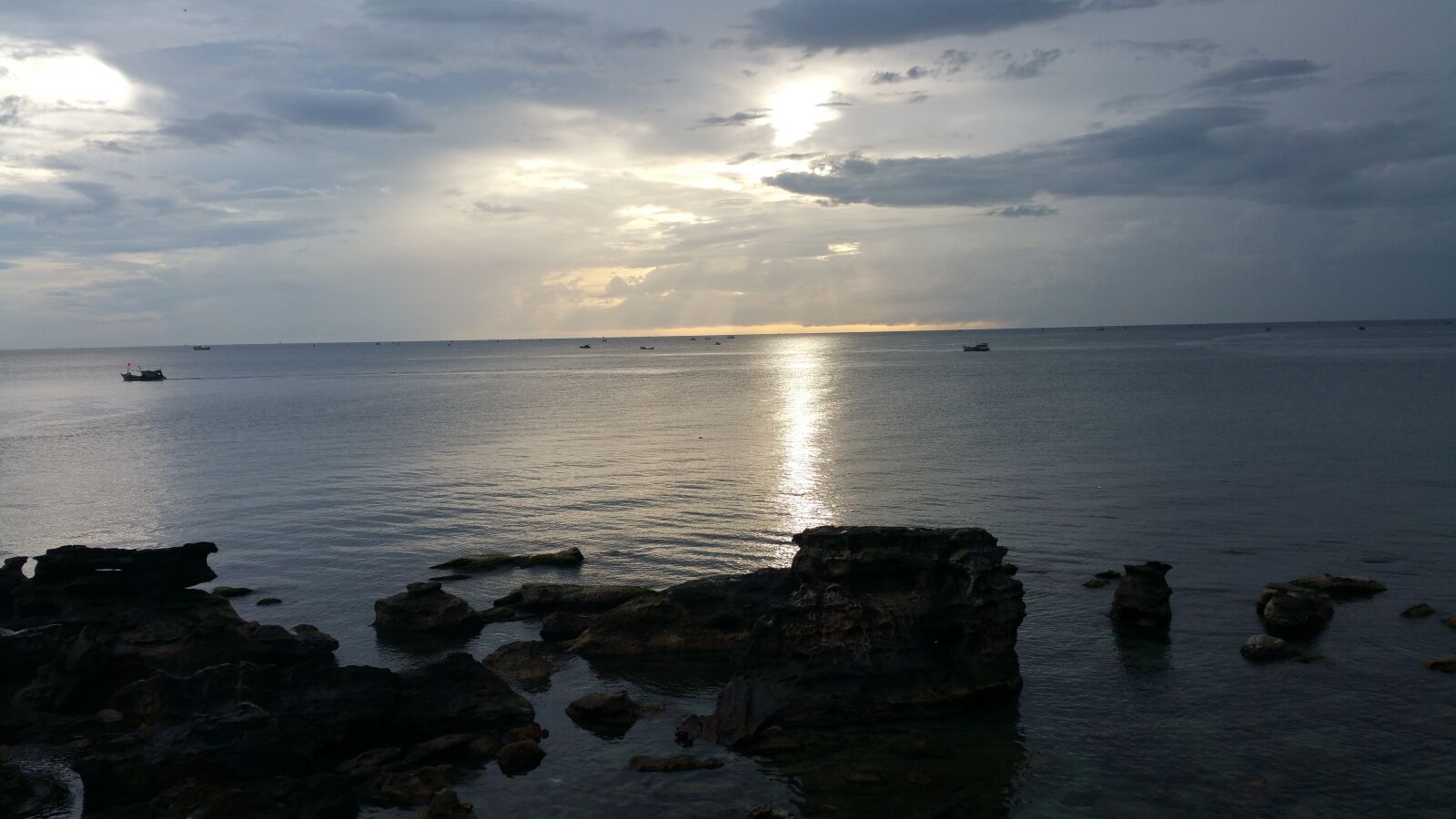 Samsung Galaxy Note4 sample photo. Sunset, water, dawn photography