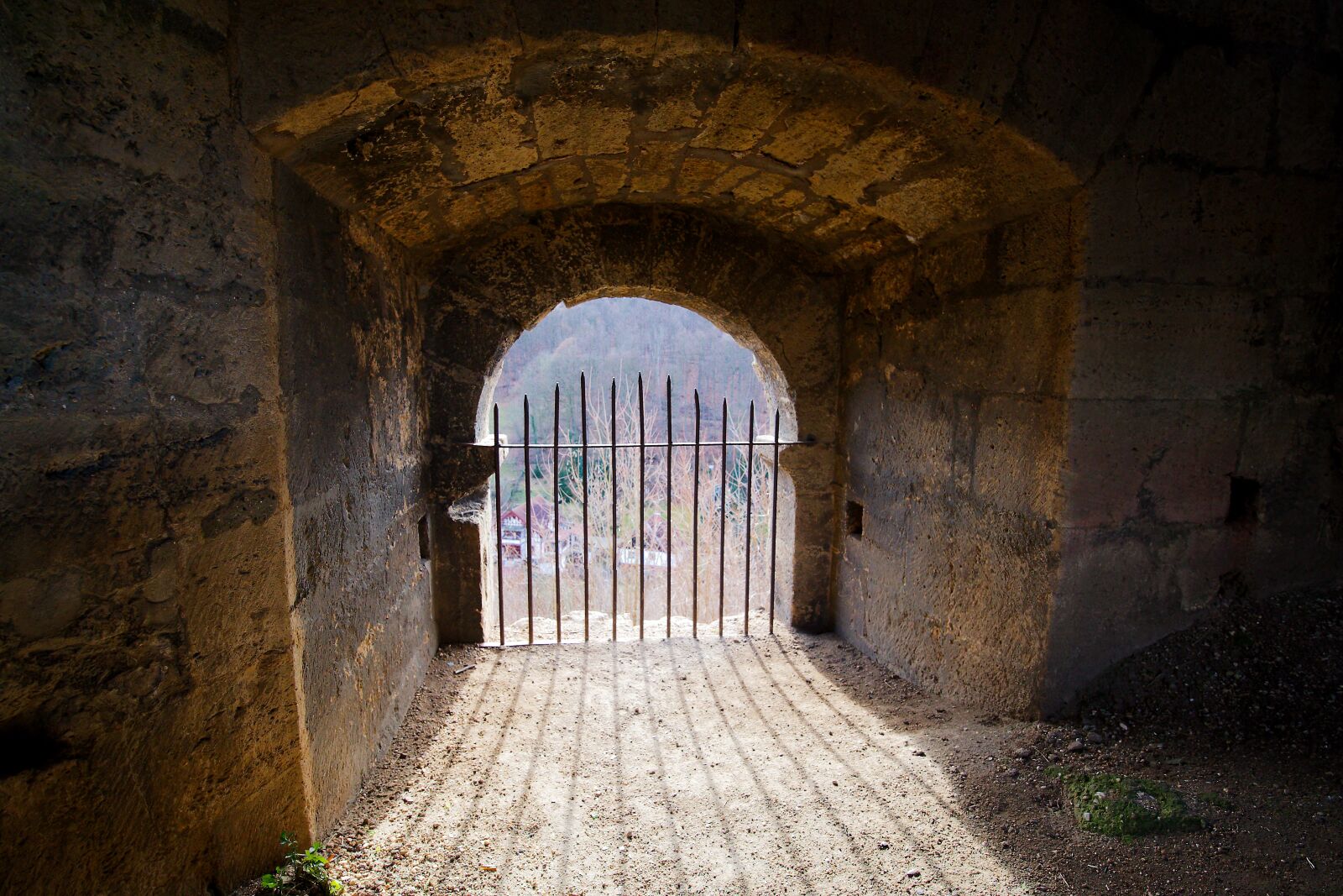 Canon EOS 6D sample photo. Architecture, arch, gothic photography