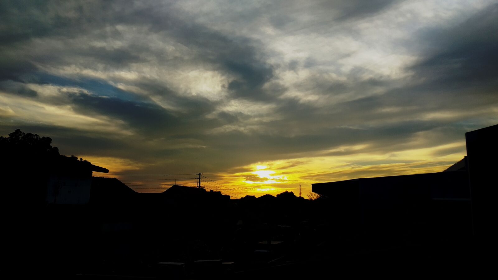 Xiaomi Redmi S2 sample photo. Sunrise, sun, landscape photography