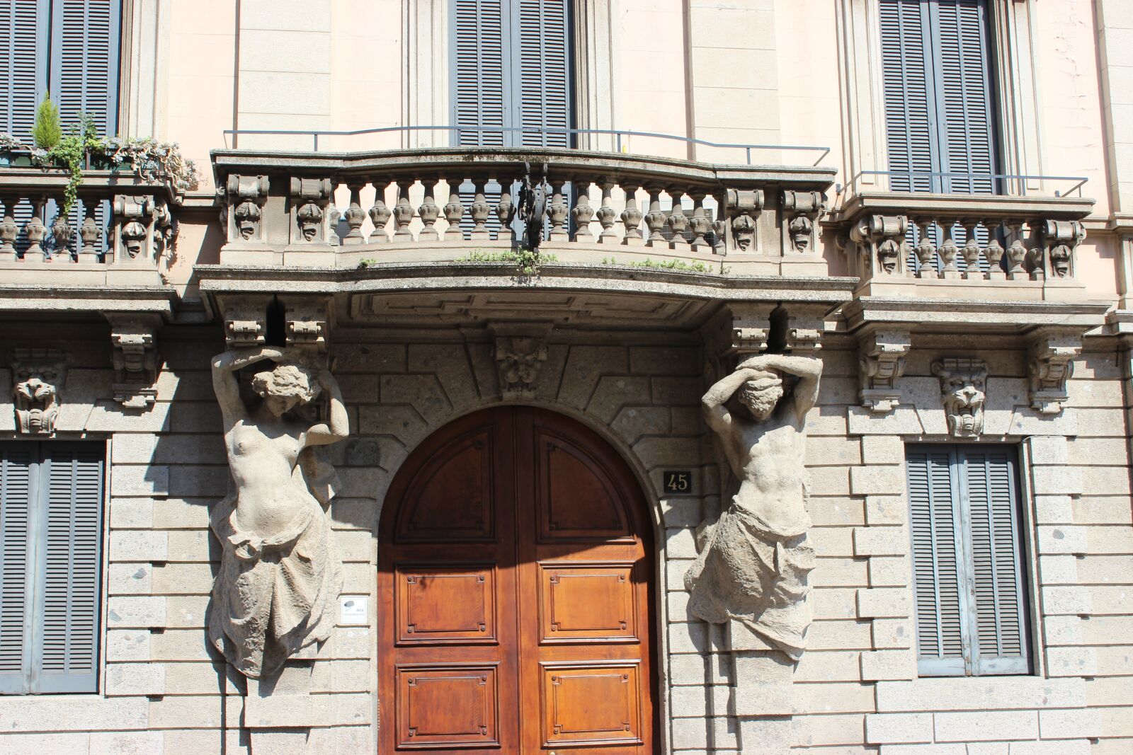 Canon EOS 600D (Rebel EOS T3i / EOS Kiss X5) sample photo. Milano, milan, architecture photography