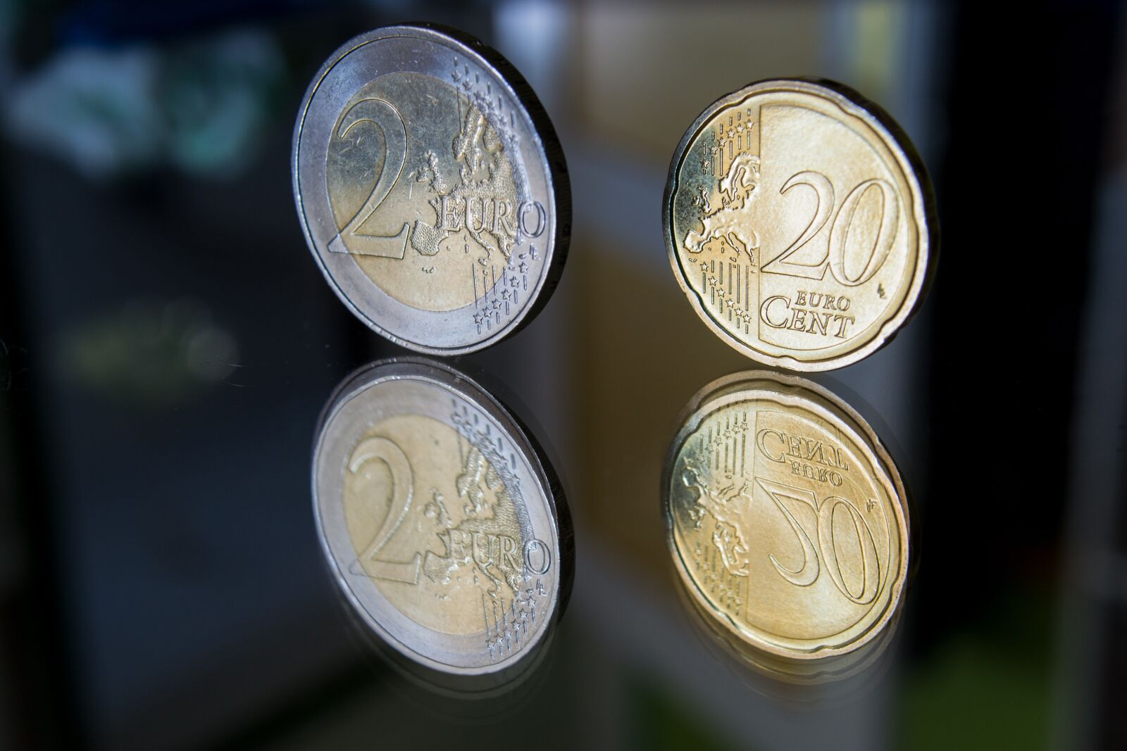 Nikon D3100 sample photo. Coins, money, mirroring photography