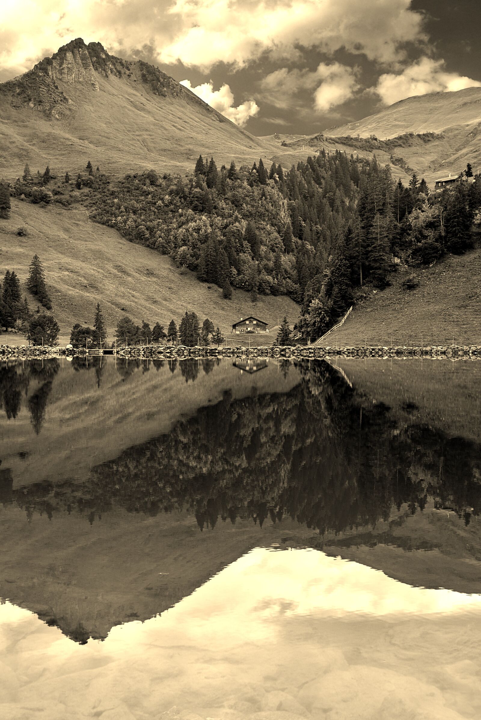Canon EOS 6D + Canon EF 24-105mm F4L IS USM sample photo. Alpine, mountains, lake photography