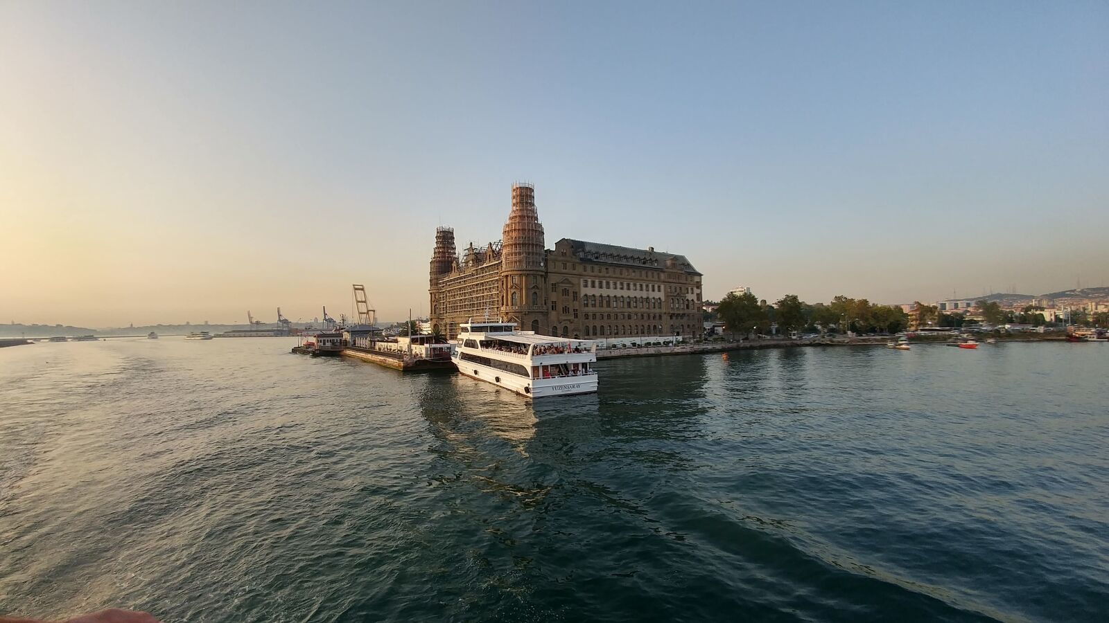 LG G5 sample photo. Watercraft, water, architecture, waterfront photography