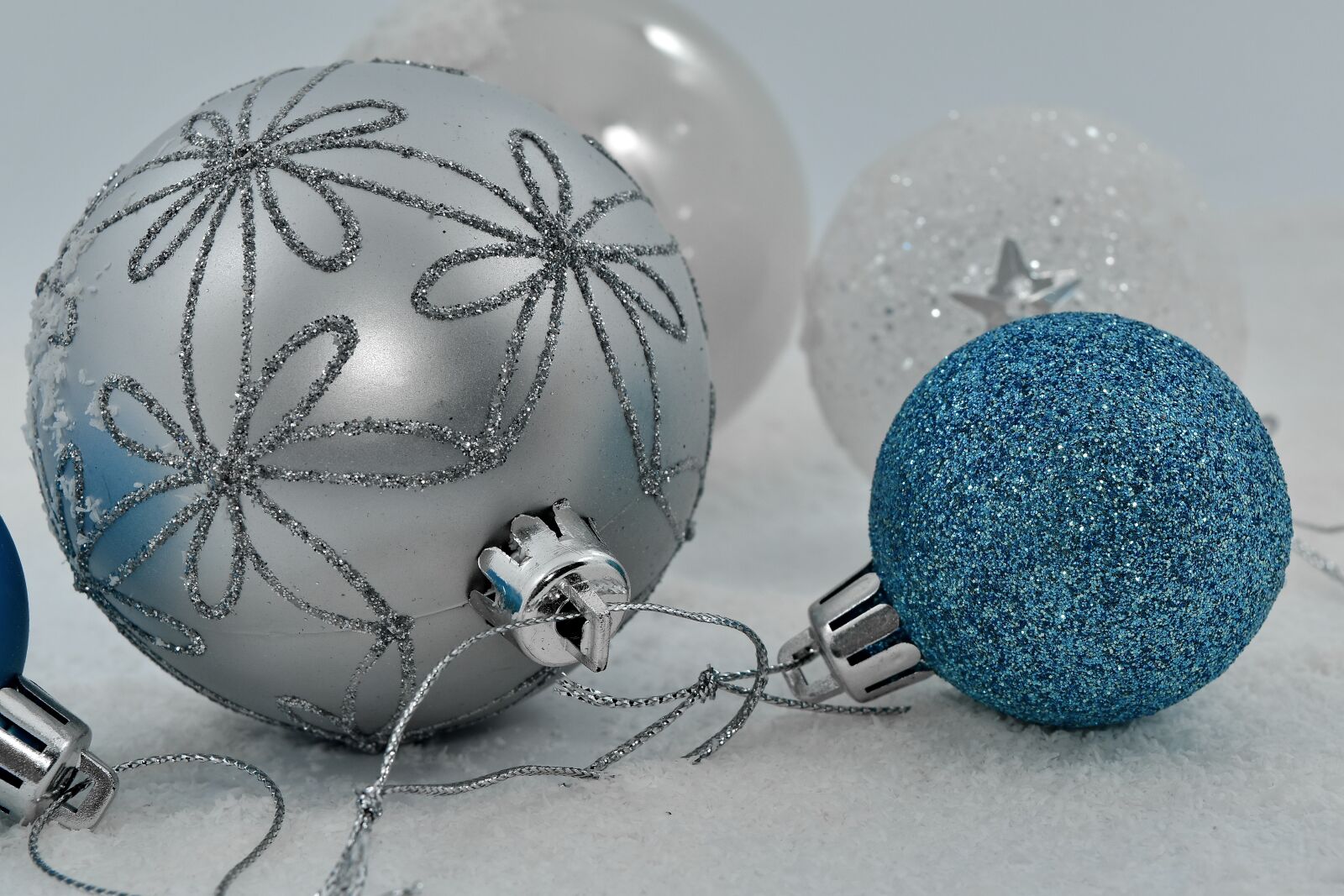 Nikon D5500 sample photo. Christmas, decorative, elegant, grey photography