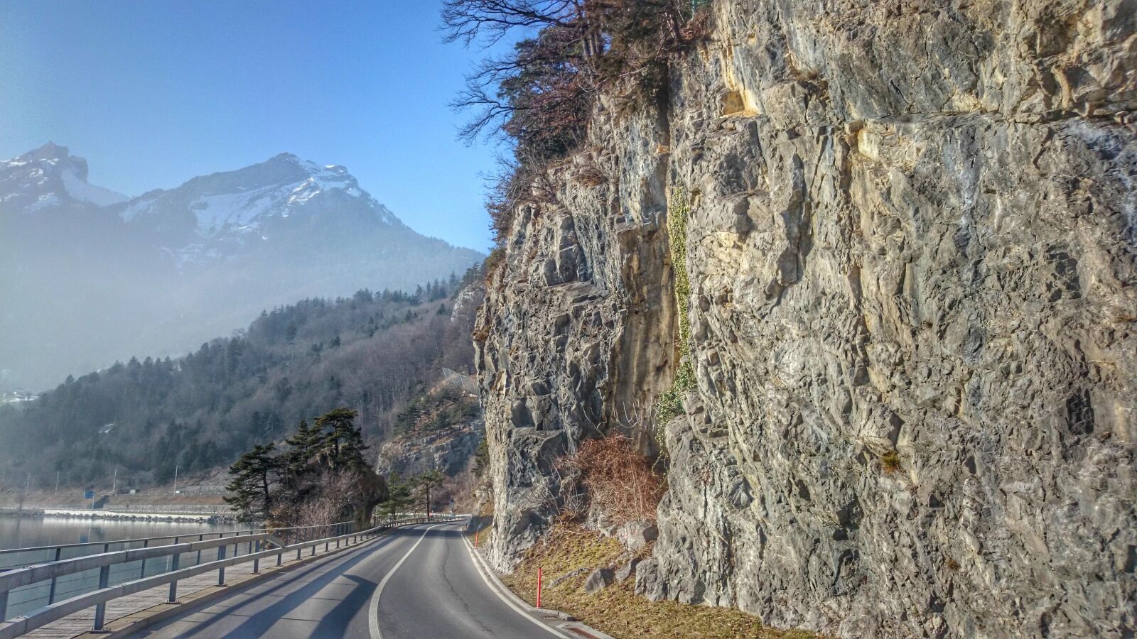 Sony Xperia Z1 Compact sample photo. Way, mountains, haze photography
