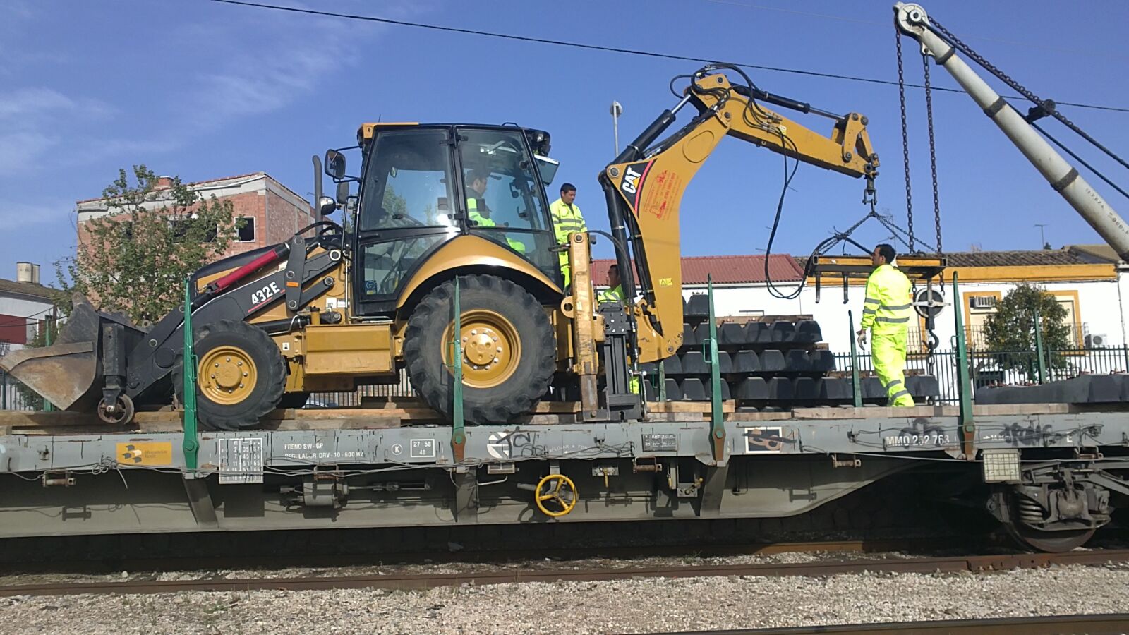 Sony Ericsson U5i sample photo. Train, sleepers, excavator photography