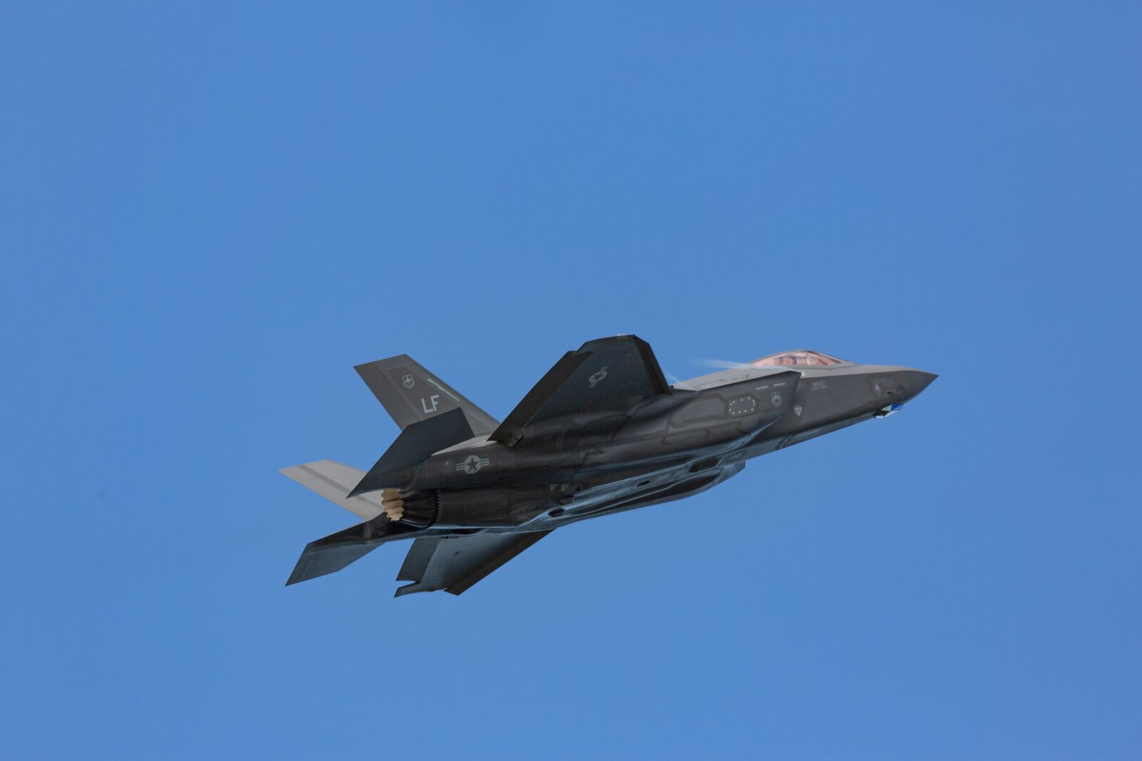 Canon EOS 5D Mark III + Canon EF 400mm F5.6L USM sample photo. Fighter, jet, f-35 photography