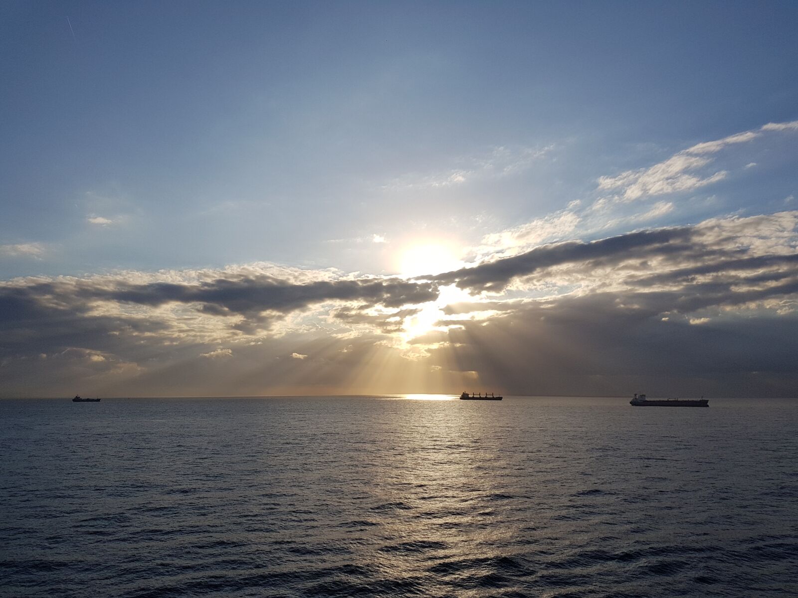 Samsung Galaxy S7 Edge sample photo. Sunset, body of water photography
