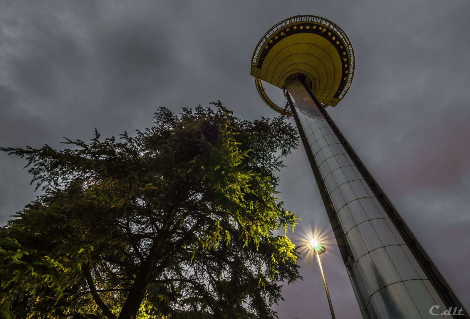 Nikon D3200 sample photo. Madrid, moncloa, lighthouse photography