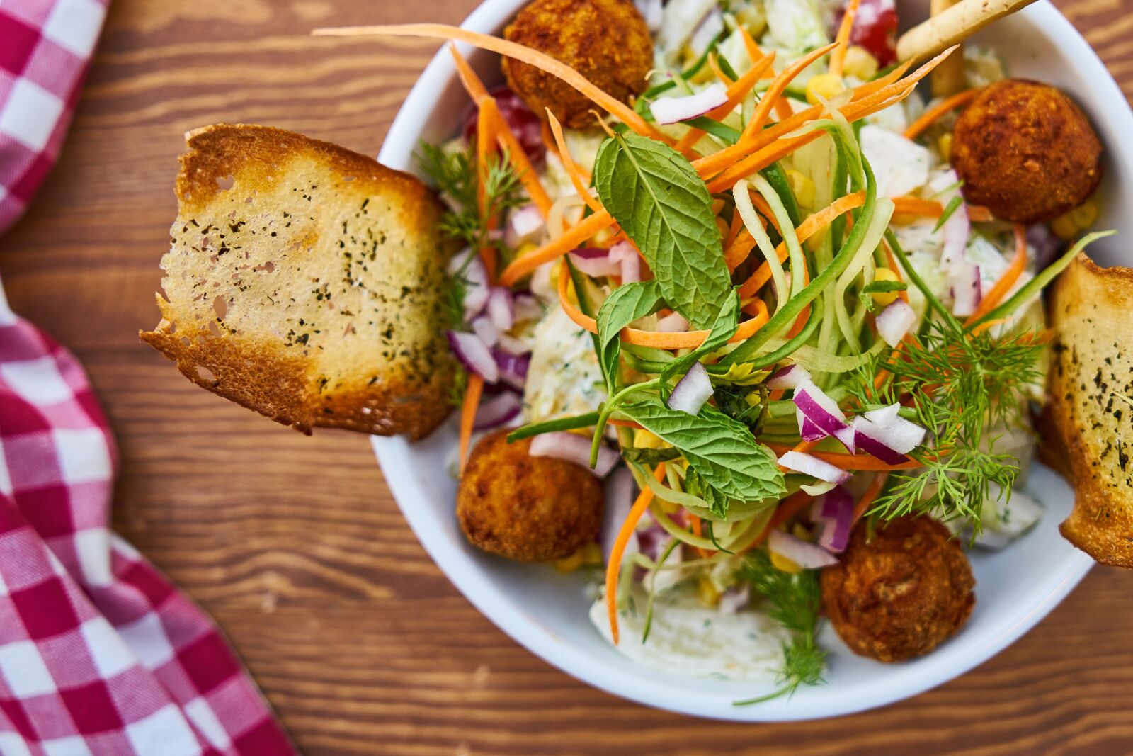Sony a7R II sample photo. Food, salad, macro photography