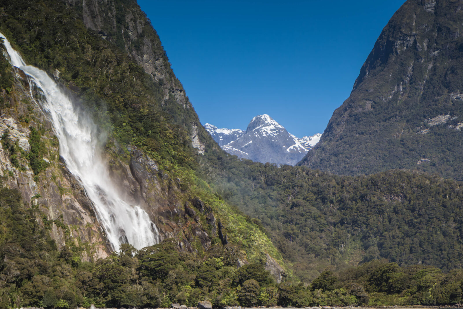 Canon EOS 60D sample photo. Milford, sound, mountains, new photography