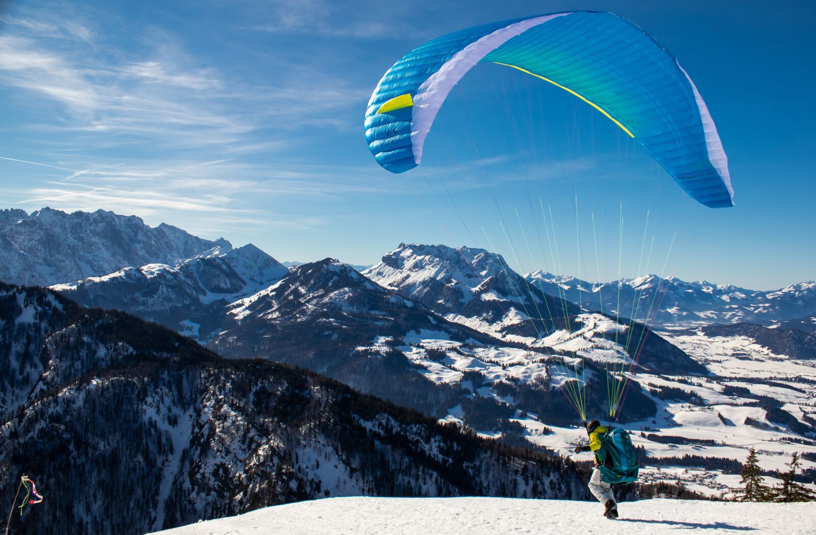 Canon EOS 200D (EOS Rebel SL2 / EOS Kiss X9) sample photo. Paragliding, mountains, alpine photography